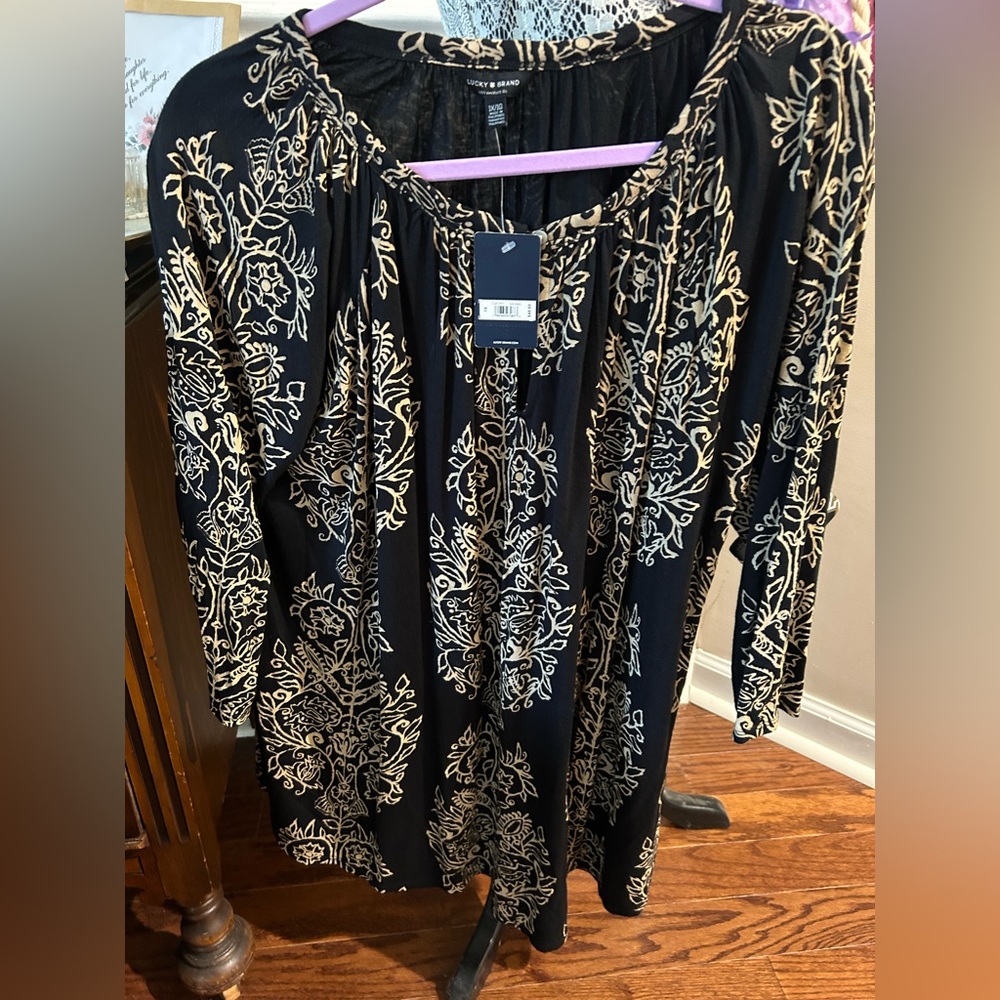 Lucky Brand Black and Cream loose fitting Tunic